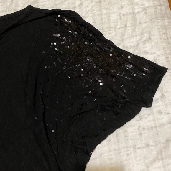 Black blouse with sequin sleeves 1X - Picture 2 of 2